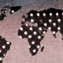 Illustration du média DCOD montrant une carte du monde stylisée découpée dans une surface métallique rouge et usée. Les continents laissent apparaître des dizaines d'ampoules électriques allumées, symbolisant les nœuds d'un réseau technologique mondial. Le logo dcod.ch figure dans le coin inférieur droit.