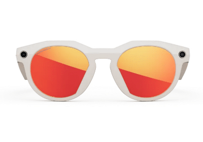 Meta travaillerait sur des lunettes intelligentes qui enregistreraient en permanence.