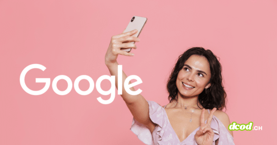 Une femme se prenant en selfie avec son smartphone à côté du logo Google, illustrant l'intégration de la vidéo selfie pour débloquer un compte Google.
