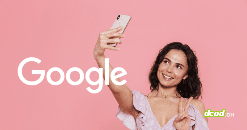 Une femme se prenant en selfie avec son smartphone à côté du logo Google, illustrant l'intégration de la vidéo selfie pour débloquer un compte Google.