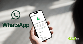 Main tenant un smartphone affichant l'écran de gestion des passkeys dans WhatsApp, à côté du logo officiel de l'application, illustrant le franchissement du cap du milliard d'utilisateurs.