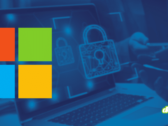 Logo Microsoft aux carrés de couleur vive devant un ordinateur portable affichant des cadenas numériques de cybersécurité en surimpression bleue.
